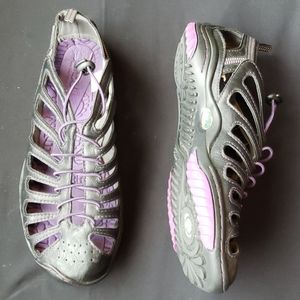 Jambu Barefoot Design size 6.5